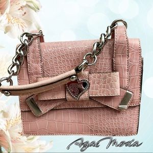 GUESS pink small purse with silver hardware in rose